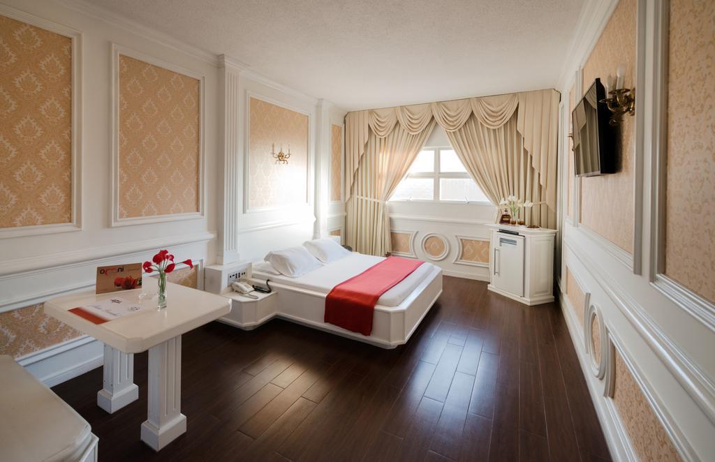 Omni Auto Hotel Guatemala City Rom bilde